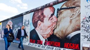 Blog Post: Iconic murals on the Berlin Wall